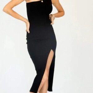 Elegant Black Strapless Dress